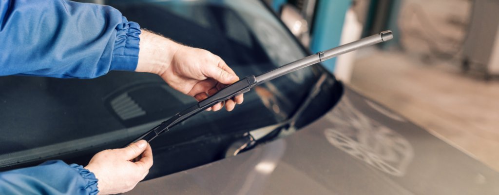 piepende ruitenwissers laten vervangen